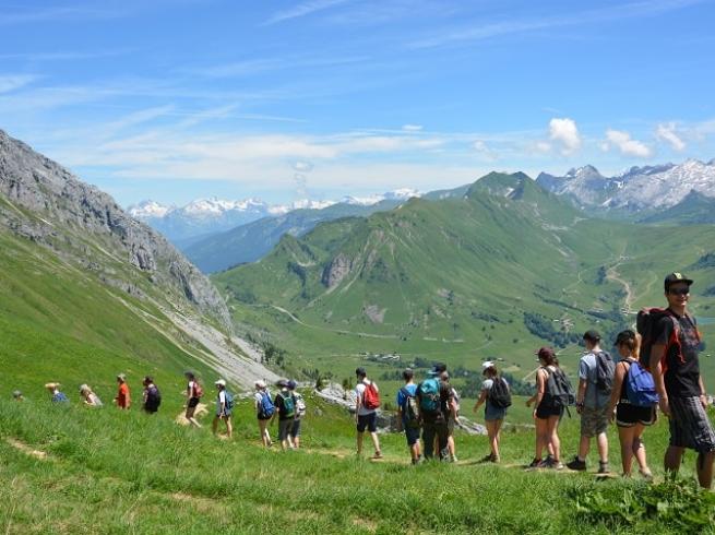 Activité randonnée dans les montagnes de Haute Savoie