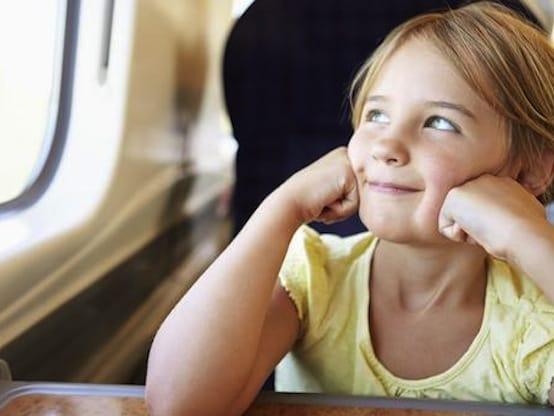 enfant dans le train