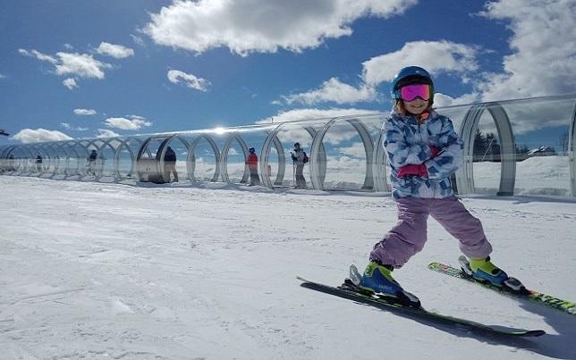 enfant a l'alpage express du grand bo