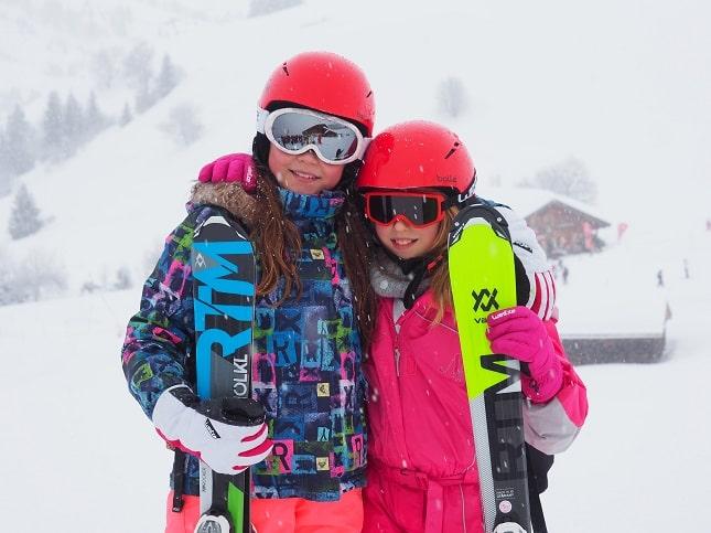 filles qui font du ski