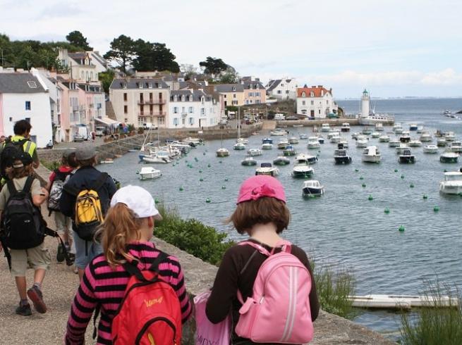 enfants qui se promènent