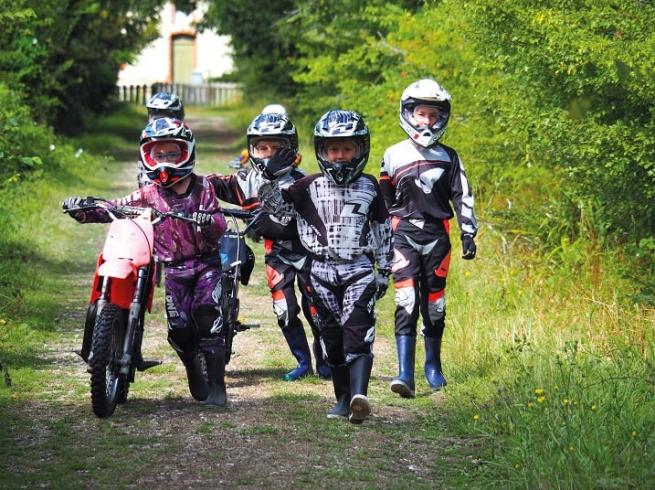 Colonie de Vacances Moto-Cross pour enfants de 8-12 ans