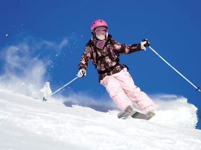 enfant qui fait du ski