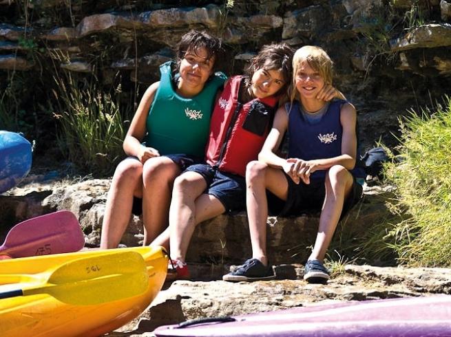 Activités sportives pendant une colonie de vacances été ados