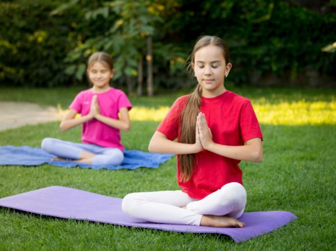 ados qui pratiquent le yoga