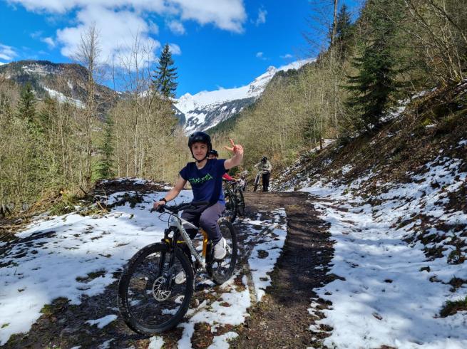 VTT sur les sentiers montagneux