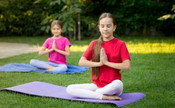 ados qui pratiquent le yoga